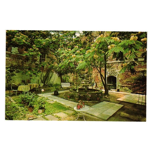 Typical French Quarter Patio 615 Chartres Street New Orleans Postcard Vintage - Picture 1 of 2